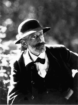 Portrait d' Henri Rivière avec un chapeau  photo: André NOUFFLARD 1922